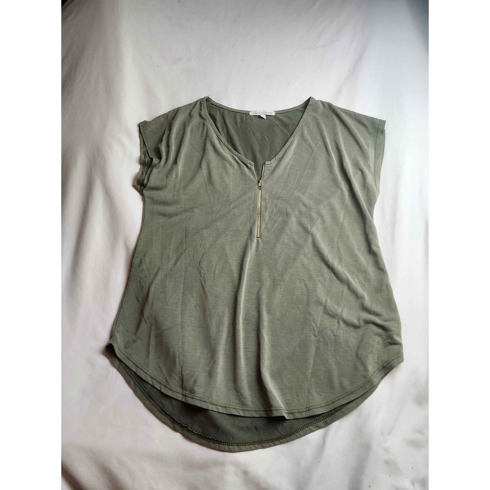 Green Envelope Olive Green V-Neck Half Zip Cap Sleeve Top Womens Large